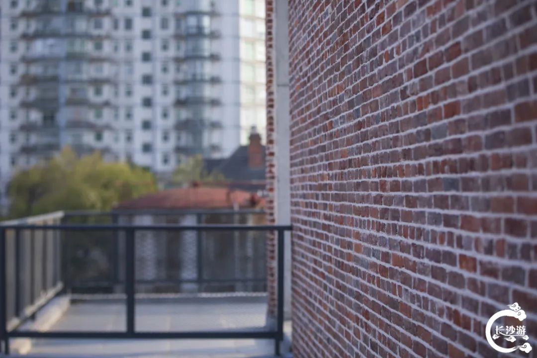 DƬ